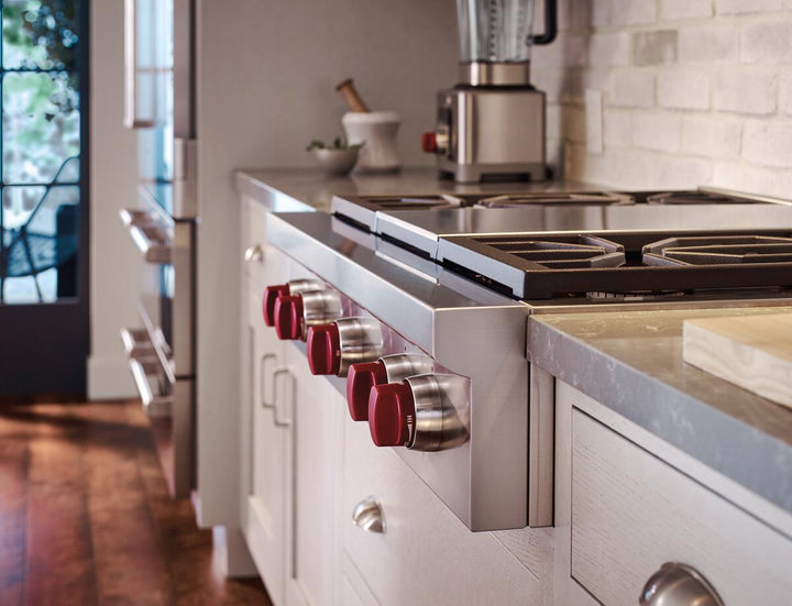 Wolf Sealed Burner Rangetop Burners with Charbroiler