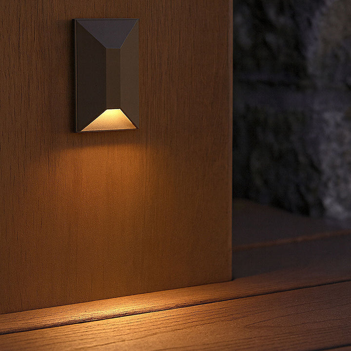Hinkley Nuvi 12V Square Wall Light (view 4)
