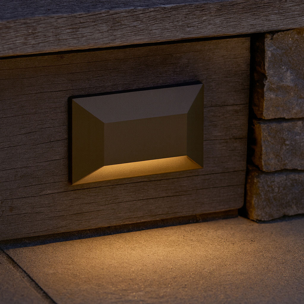 Hinkley Nuvi 12V Square Wall Light