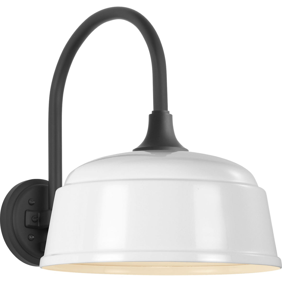 Visual Comfort Signature Academy Outdoor Arched 16in Mack Rockhouse Shade Wall Light in Matte Black (view 4)
