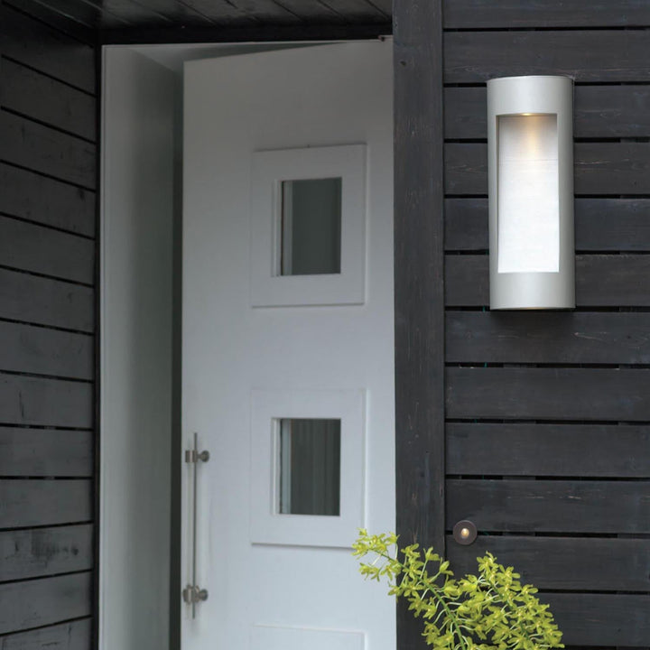 Hinkley Luna LED Rounded Outdoor Wall Light (view 2)