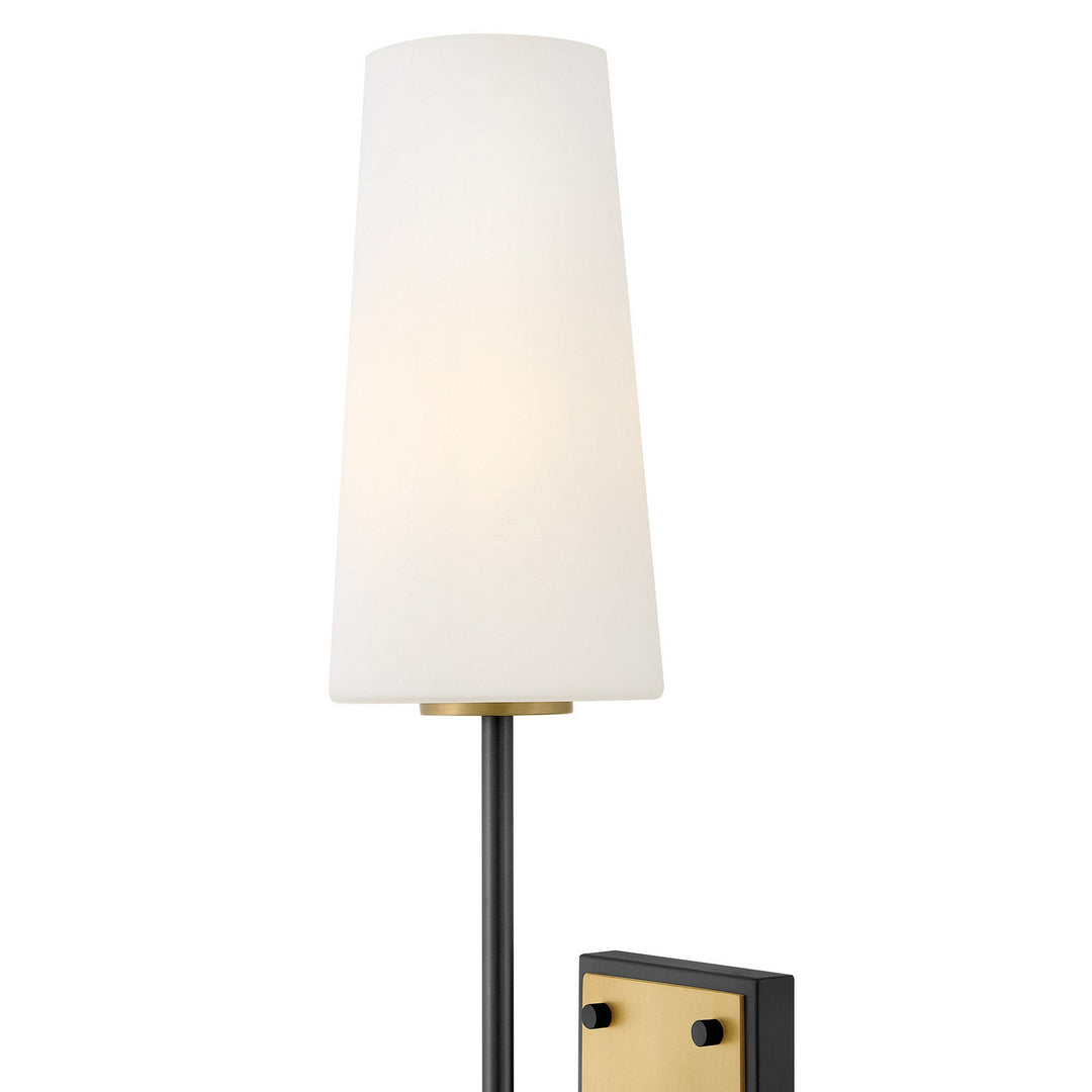 Hinkley Saunders Slim Wall Sconce (view 9)
