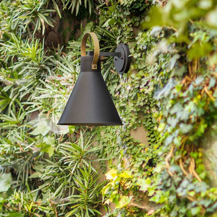 Hinkley Winnie Outdoor Wall Sconce (view 3)