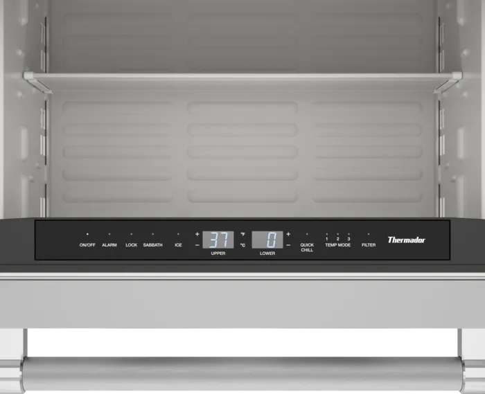 Thermador Under Counter Refrigerator Freezer 24"