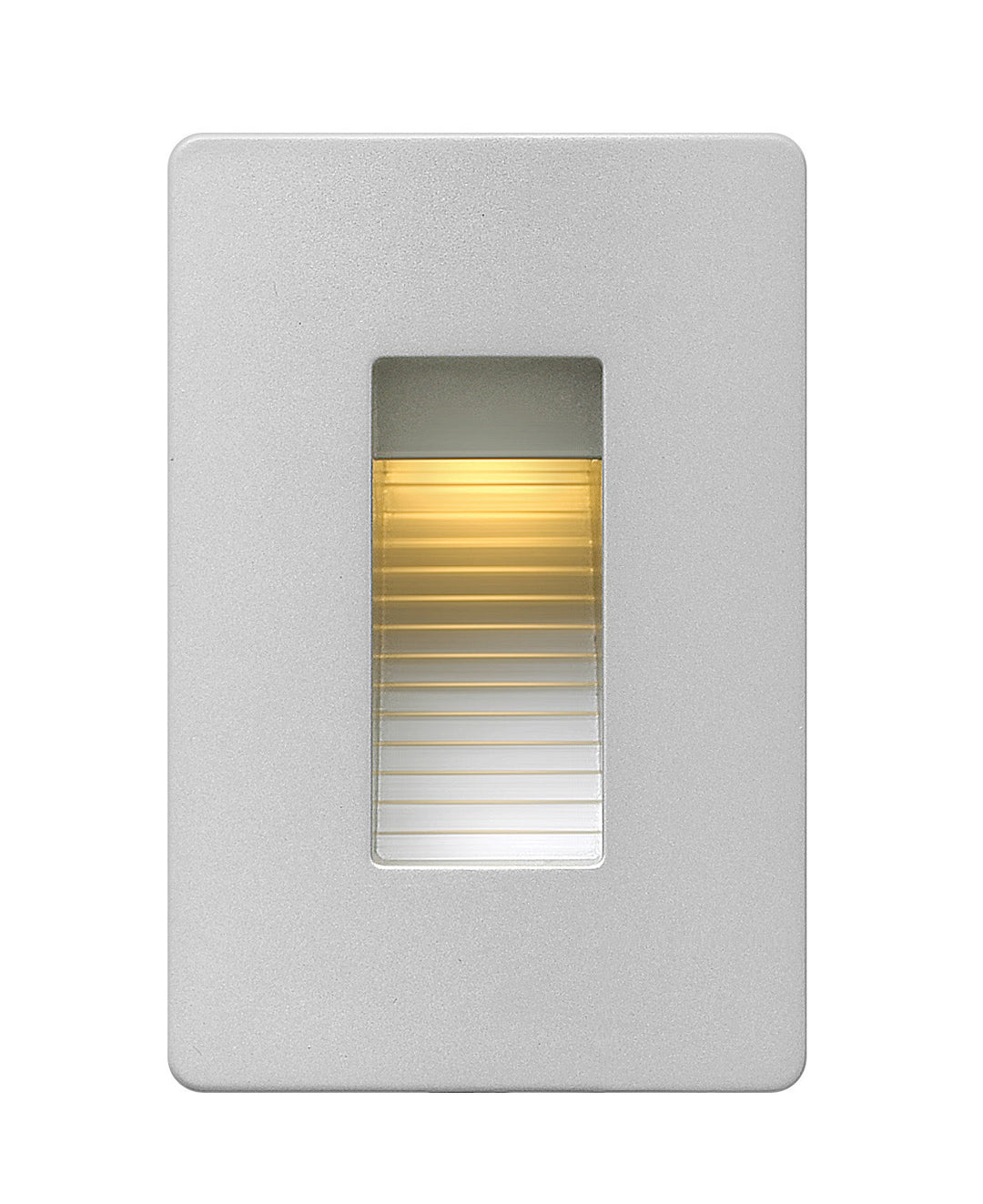 Hinkley Luna 120V Vertical Step Light in Titanium