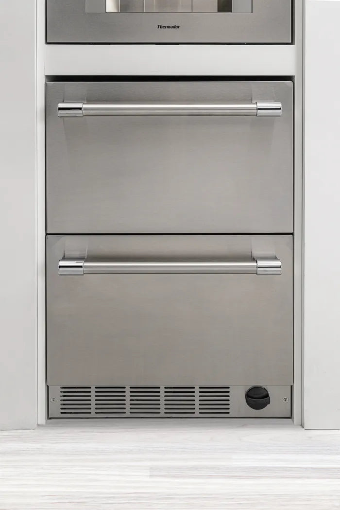 Thermador Under Counter Refrigerator Freezer 24"