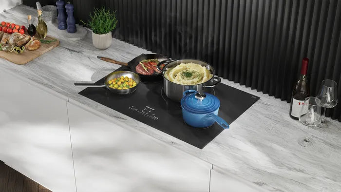 Thermador 30" Heritage Induction Cooktop Black Frameless
