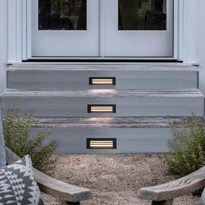 Hinkley Dash 120V Outdoor Brick Light