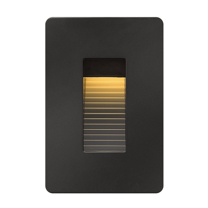 Hinkley Luna 120V Vertical Step Light in Satin Black