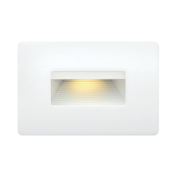 Hinkley 120V Luna Horizontal Step Light in Satin White