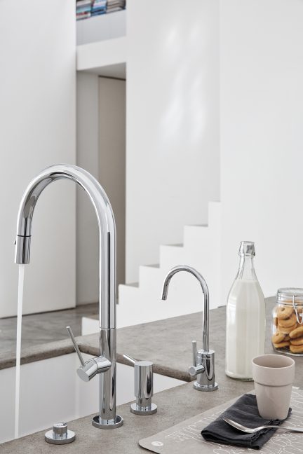 California Faucets Pull-Down Kitchen Faucet with Button Sprayer