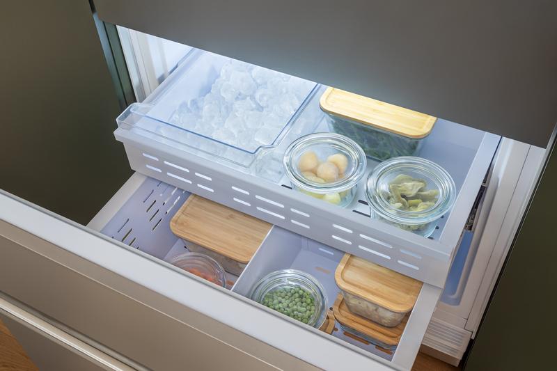 Bertazzoni 36" Built-In refrigerator Panel ready with automatic ice maker and internal water dispenser reversible doors