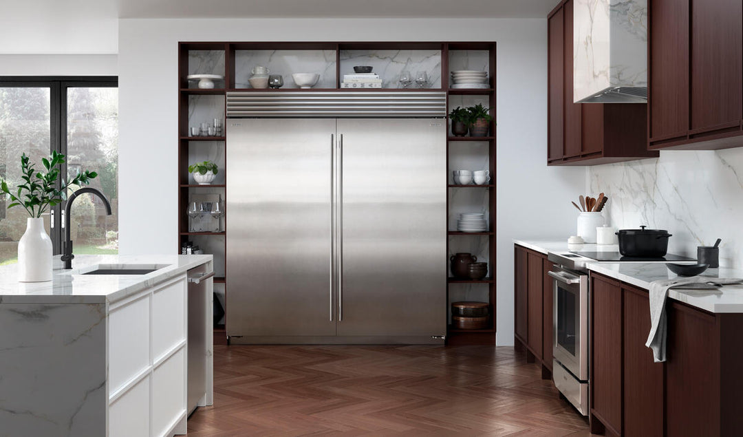 Sub-Zero Refrigerator, 36" Classic Refrigerator Internal Dispenser