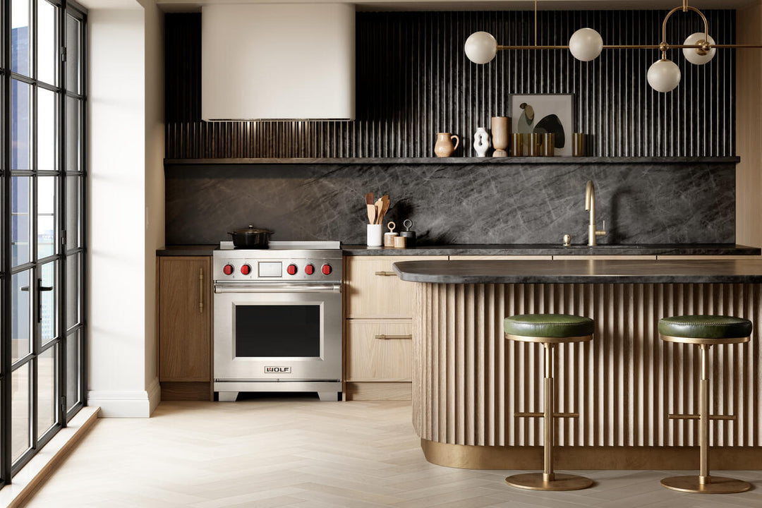 Wolf 30" Professional Induction Range - 4 Zones