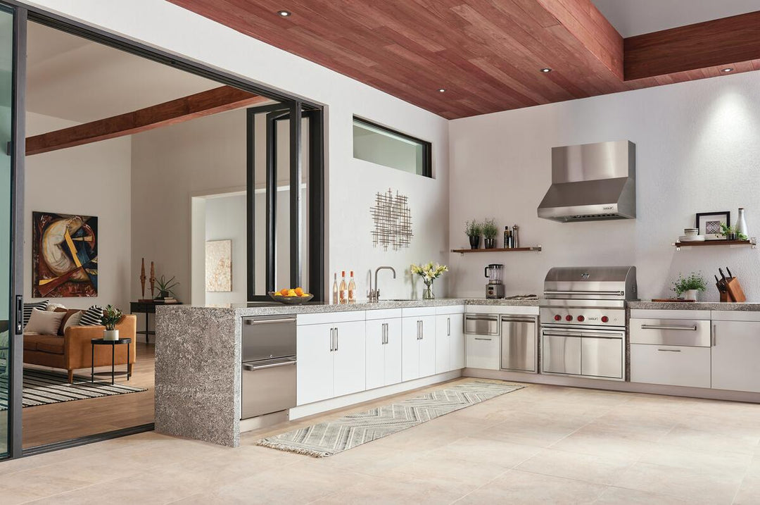 Wolf Outdoor Pro Wall Hood