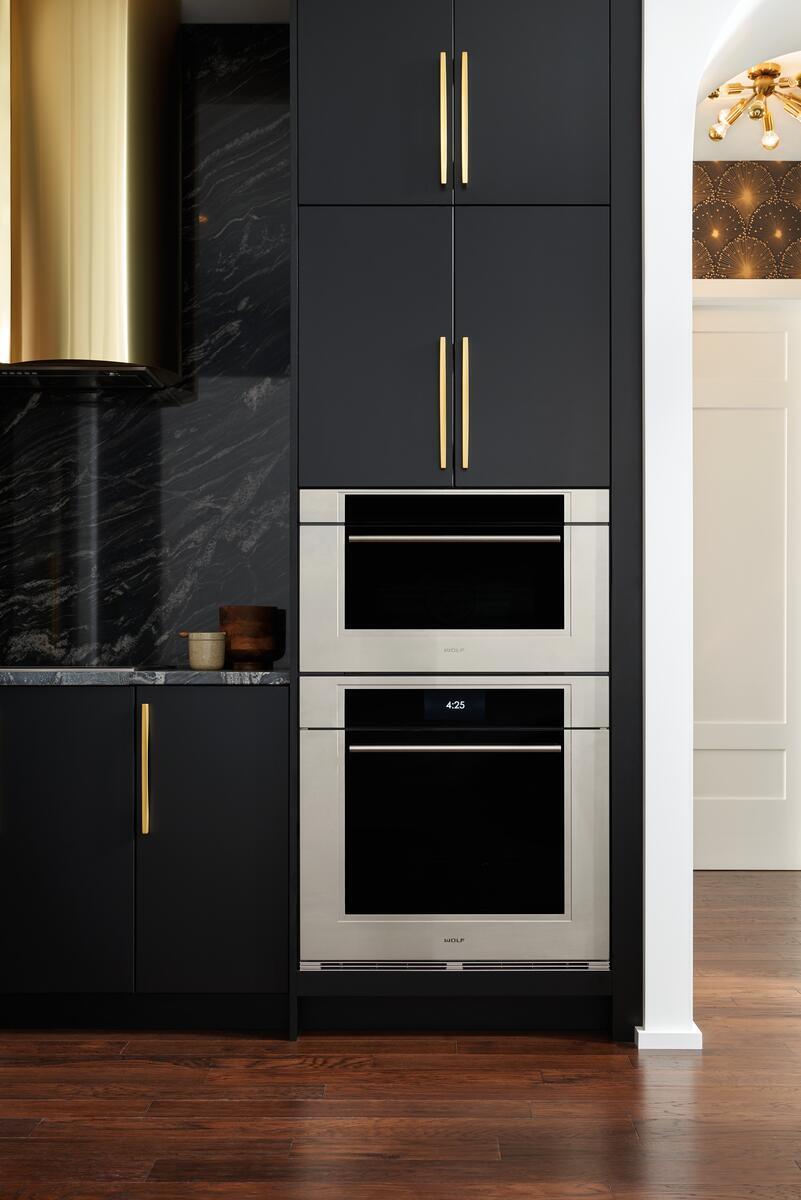 Wolf 30" Single Walloven M Series