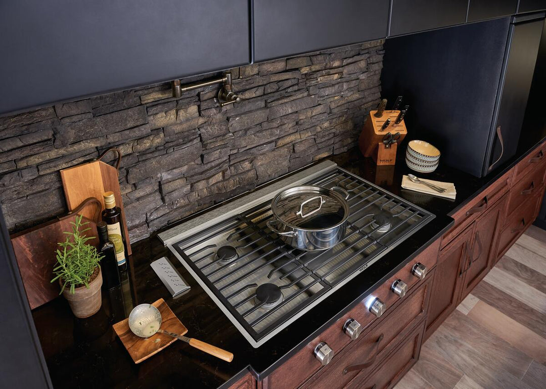 Wolf 36" Contemporary Gas Cooktop