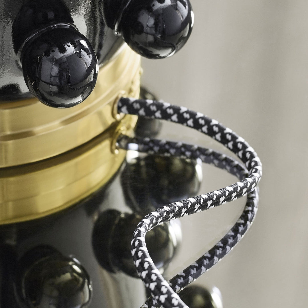Visual Comfort Signature Linden Table Lamp (view 3)