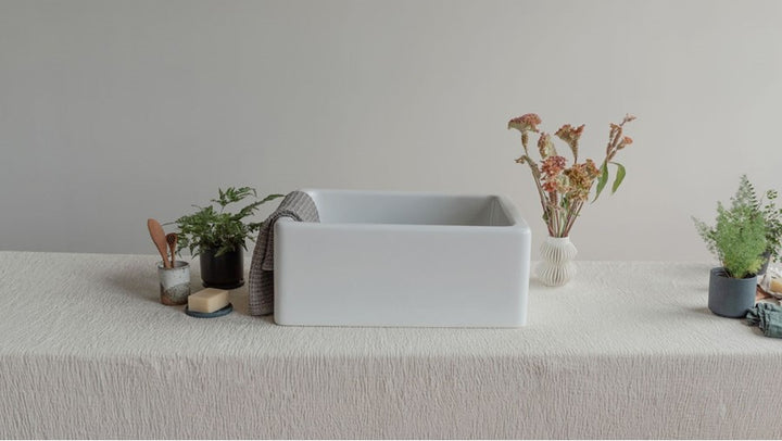 Chambord Royan Farmhouse Apron Front Single-Bowl Fireclay Kitchen Sink