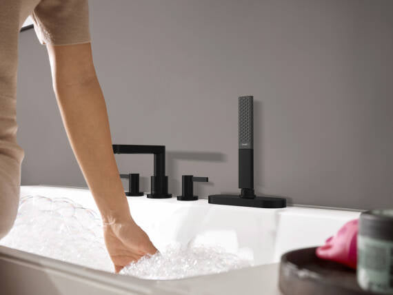 Hansgrohe Finoris 4-Hole Roman Tub Set Trim with 1.75 GPM Handshower