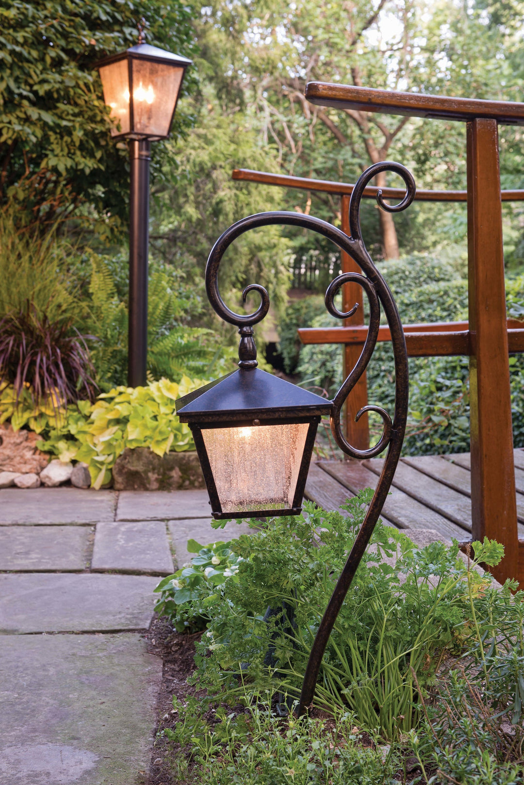 Hinkley Trellis 120V Outdoor Post / Pier Mount Lantern (view 2)
