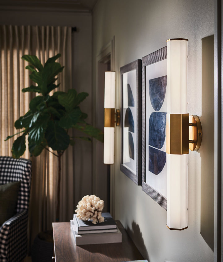 Hinkley Facet Bathroom Vanity Light (view 2)