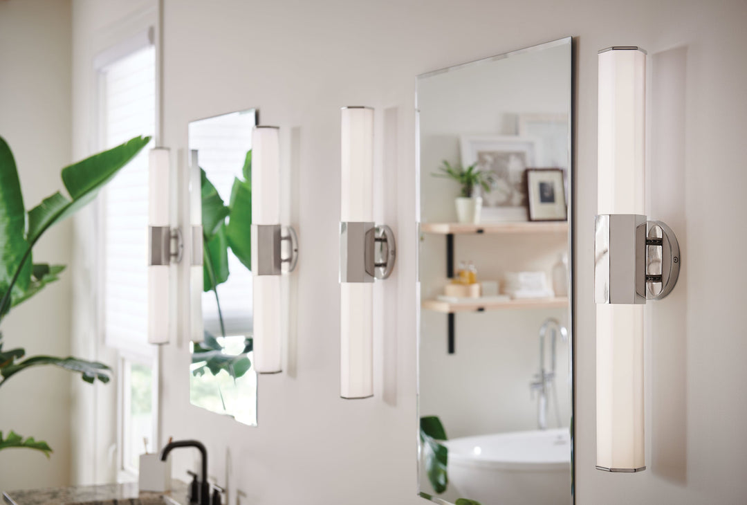 Hinkley Facet Bathroom Vanity Light (view 3)