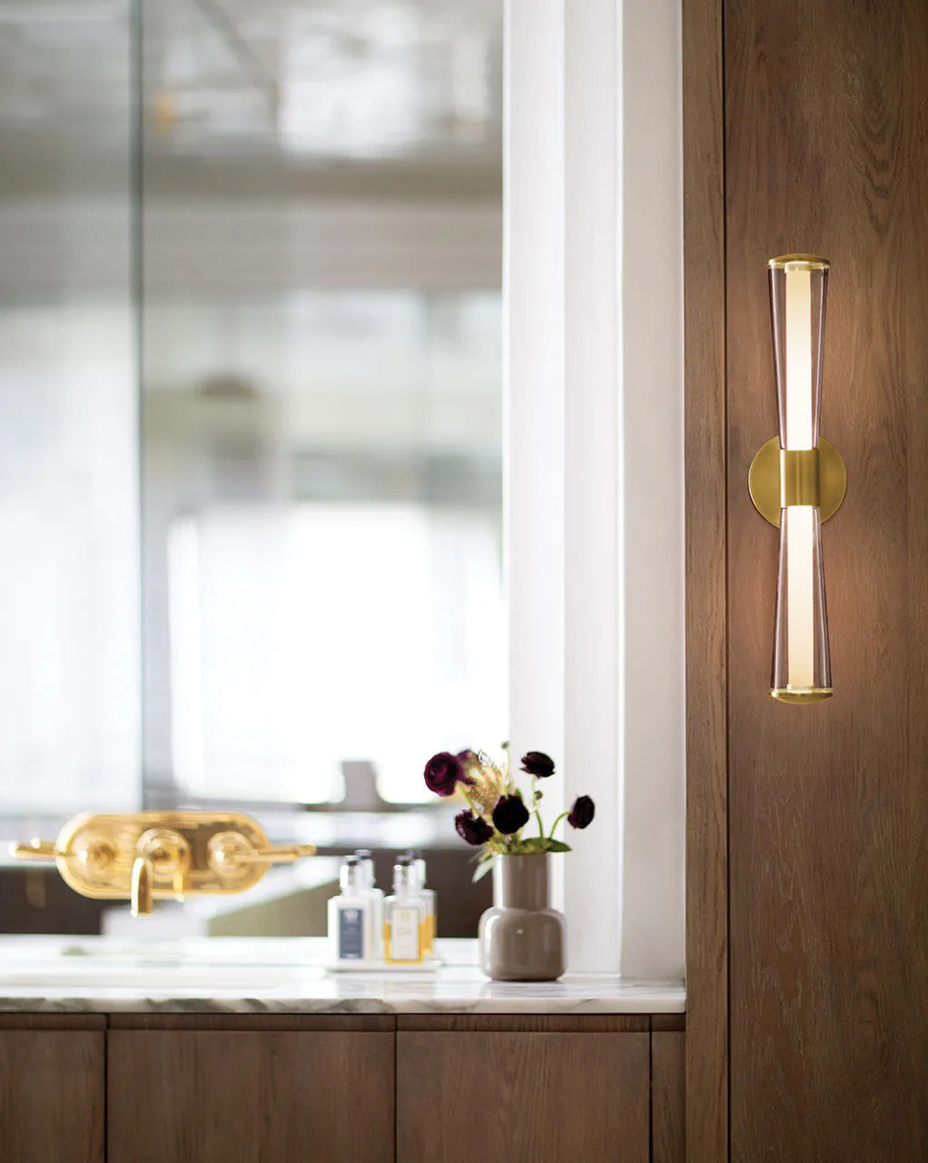 Hinkley Elin Bathroom Vanity Light (view 2)