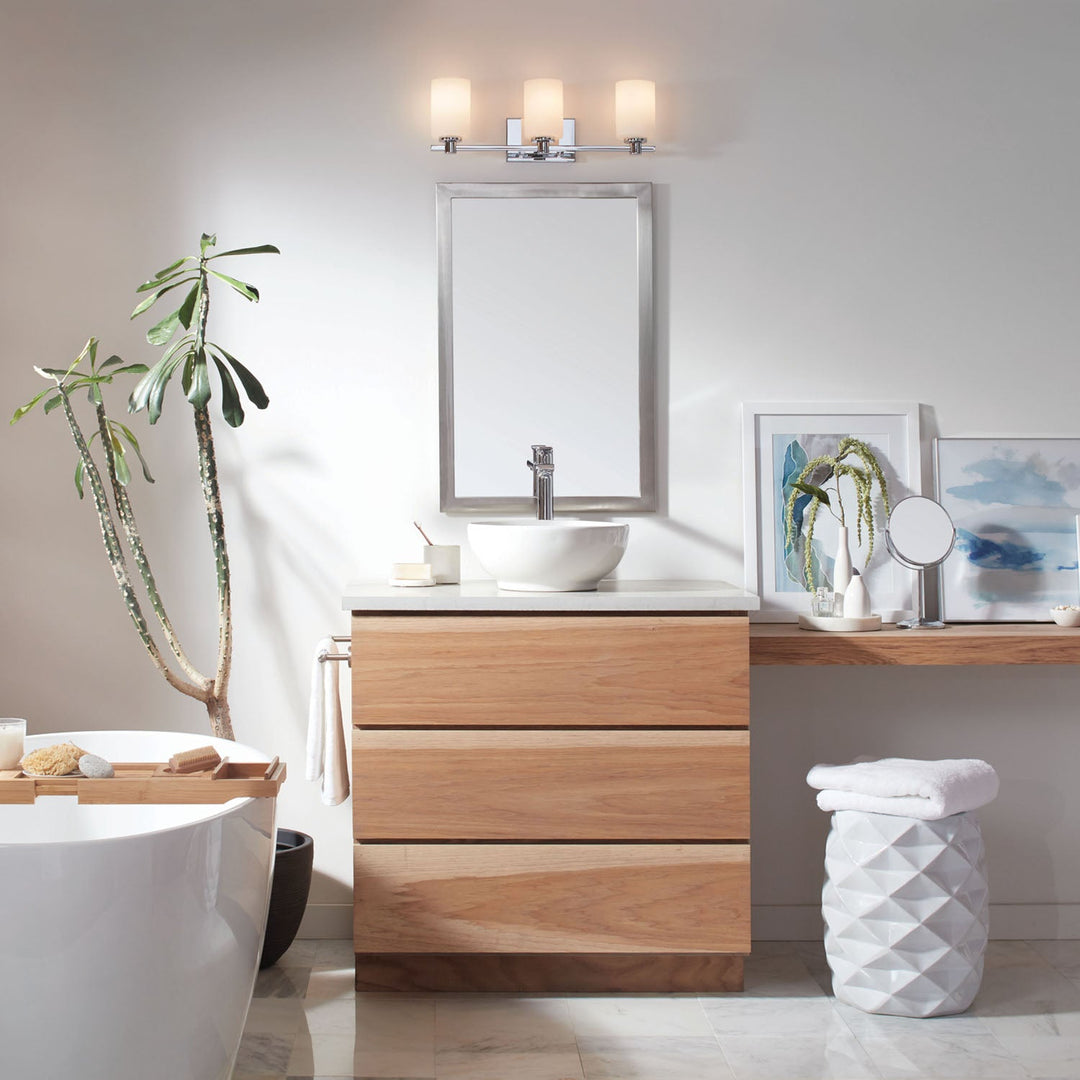 Hinkley Karlie Bathroom Vanity Light (view 4)