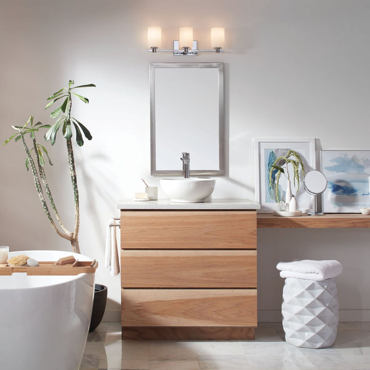 Hinkley Karlie Bathroom Vanity Light (view 4)