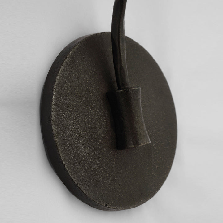 Visual Comfort Signature Belfair Wall Sconce (view 2)