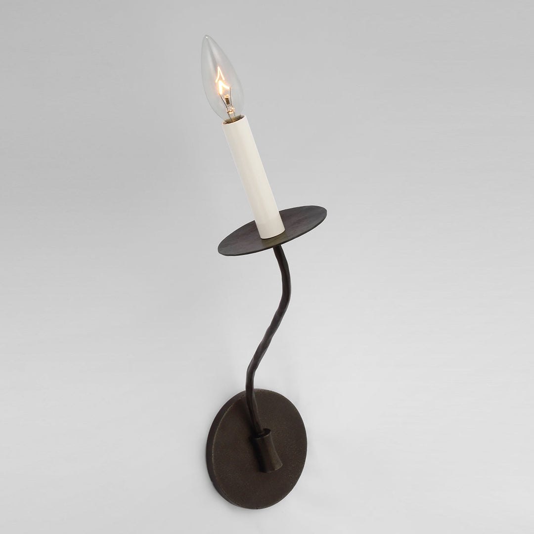 Visual Comfort Signature Belfair Wall Sconce (view 3)